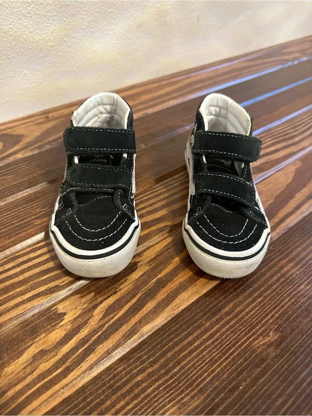 Vans stylish black
